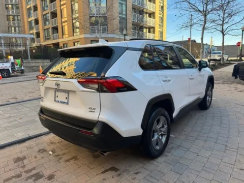 More photos of 2022 TOYOTA RAV4 XLE at C&G Imports, VA