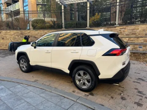 More photos of 2022 TOYOTA RAV4 XLE at C&G Imports, VA