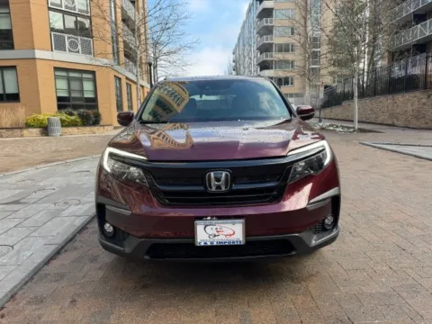Photos of 2022 HONDA PILOT SE for sale in Arlington, VA at C&G Imports