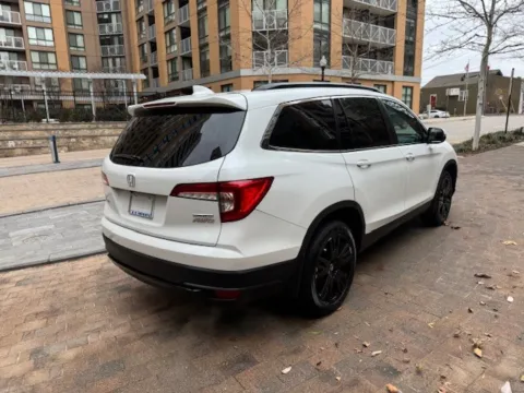 Photos of 2022 HONDA PILOT SE for sale in Arlington, VA at C&G Imports