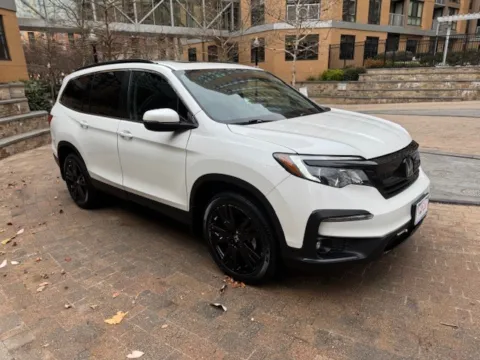 More photos of 2022 HONDA PILOT SE at C&G Imports, VA