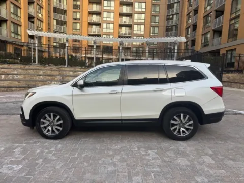 More photos of 2019 HONDA PILOT EX-L at C&G Imports, VA