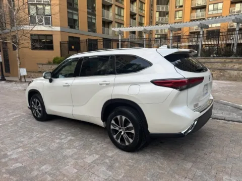 Another view of 2020 TOYOTA HIGHLANDER XLE for sale in Arlington, VA at C&G Imports