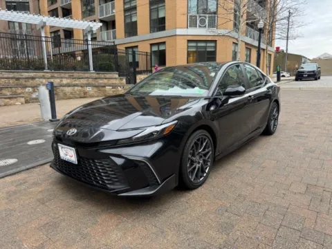 Black 2025 TOYOTA CAMRY HYBRID SE for sale in Arlington, VA