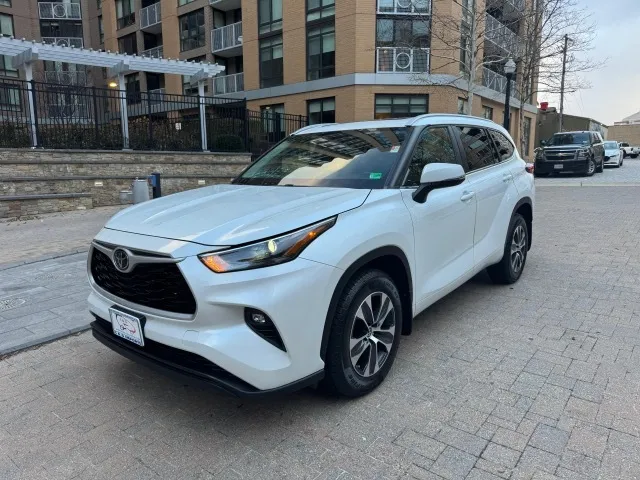 2023 TOYOTA HIGHLANDER XLE for sale in Arlington, VA