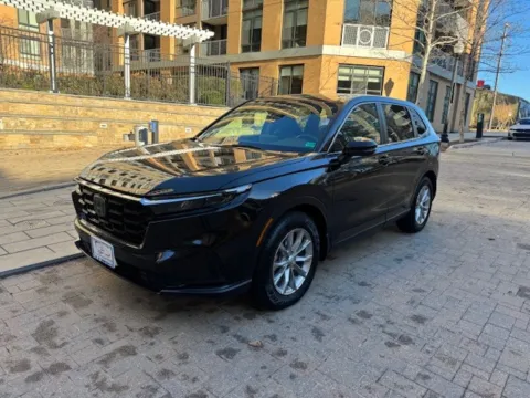 Black 2023 HONDA CR-V EX for sale in Arlington, VA