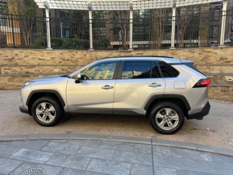 More photos of 2022 TOYOTA RAV4 XLE at C&G Imports, VA