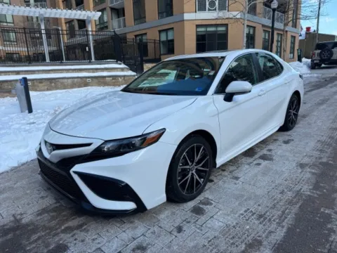 White 2024 TOYOTA CAMRY SE for sale in Arlington, VA