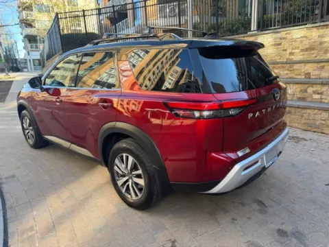 More photos of 2022 NISSAN PATHFINDER SL at C&G Imports, VA