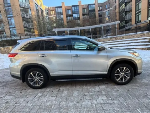 More photos of 2019 TOYOTA HIGHLANDER XLE at C&G Imports, VA
