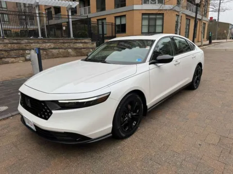 White 2025 HONDA ACCORD SE for sale in Arlington, VA