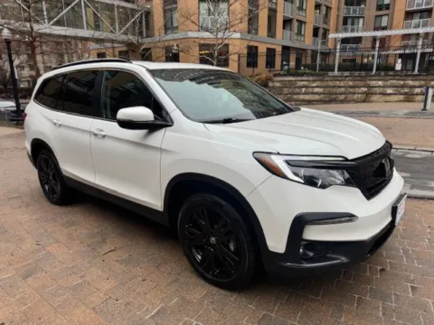 Another view of 2022 HONDA PILOT SE for sale in Arlington, VA at C&G Imports