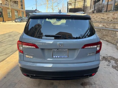 More photos of 2022 HONDA PILOT SE at C&G Imports, VA