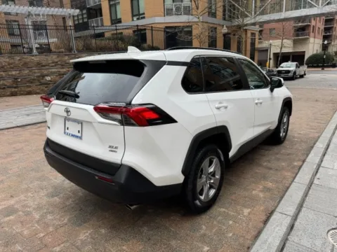 More photos of 2022 TOYOTA RAV4 XLE at C&G Imports, VA