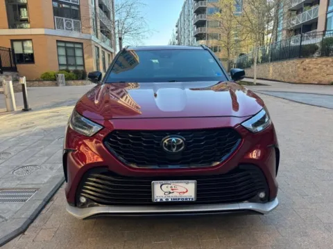 Photos of 2022 TOYOTA HIGHLANDER XSE for sale in Arlington, VA at C&G Imports