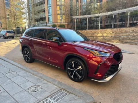 Another view of 2022 TOYOTA HIGHLANDER XSE for sale in Arlington, VA at C&G Imports