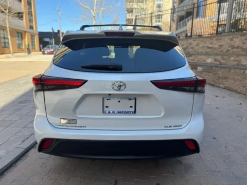 More photos of 2023 TOYOTA HIGHLANDER XLE at C&G Imports, VA