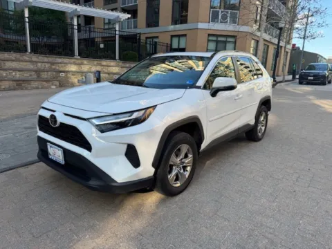 White 2022 TOYOTA RAV4 XLE for sale in Arlington, VA