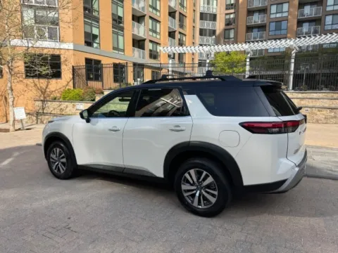 More photos of 2023 NISSAN PATHFINDER SL at C&G Imports, VA