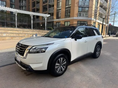 White 2023 NISSAN PATHFINDER SL for sale in Arlington, VA
