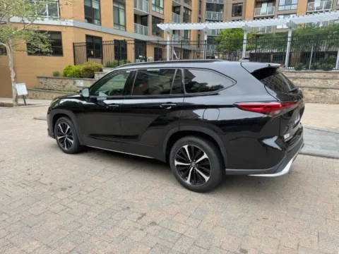 More photos of 2021 TOYOTA HIGHLANDER XSE at C&G Imports, VA
