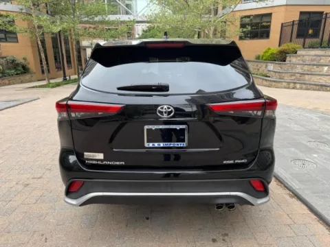 More photos of 2021 TOYOTA HIGHLANDER XSE at C&G Imports, VA