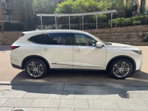 More photos of 2022 ACURA MDX SH-AWD W/ADVANCE PKG at C&G Imports, VA