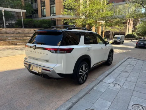 More photos of 2023 NISSAN PATHFINDER PLATINUM at C&G Imports, VA
