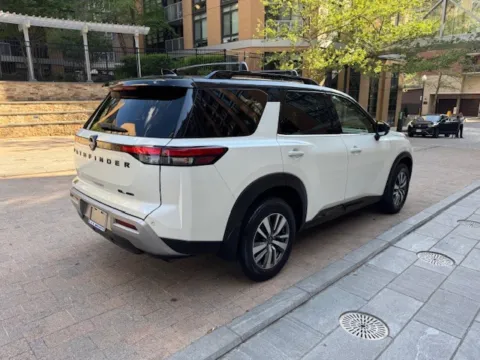 More photos of 2023 NISSAN PATHFINDER SL at C&G Imports, VA