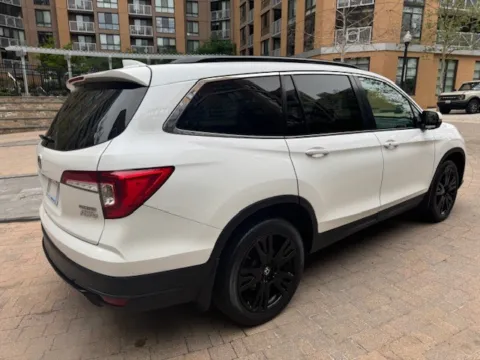 More photos of 2022 HONDA PILOT SE at C&G Imports, VA