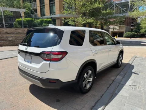 More photos of 2023 HONDA PILOT EX-L at C&G Imports, VA