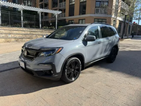 Gray 2022 HONDA PILOT SE for sale in Arlington, VA