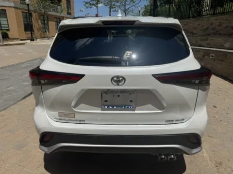 More photos of 2023 TOYOTA HIGHLANDER XSE at C&G Imports, VA