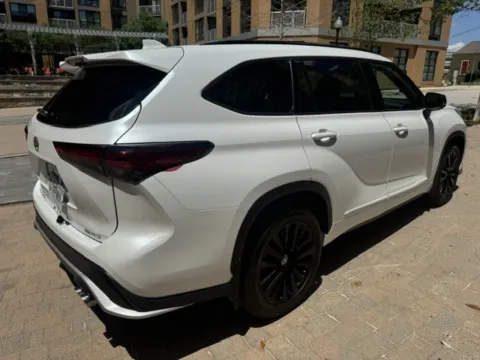 More photos of 2023 TOYOTA HIGHLANDER XSE at C&G Imports, VA