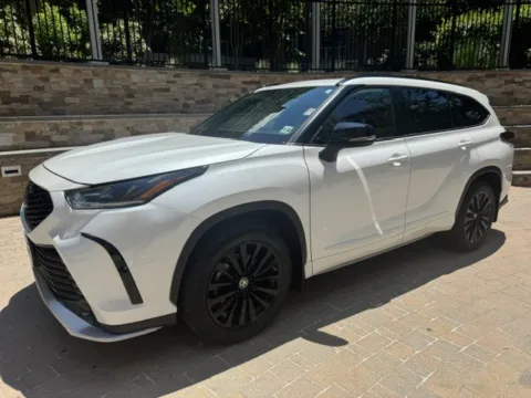 White 2023 TOYOTA HIGHLANDER XSE for sale in Arlington, VA