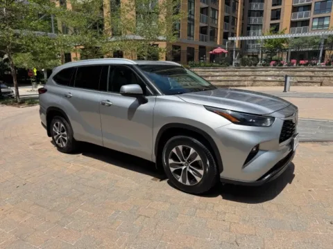 Another view of 2022 TOYOTA HIGHLANDER XLE for sale in Arlington, VA at C&G Imports