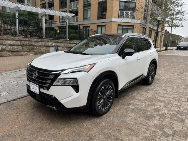 White 2024 NISSAN ROGUE PLATINUM for sale in Arlington, VA