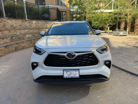 Photos of 2023 TOYOTA HIGHLANDER XLE for sale in Arlington, VA at C&G Imports