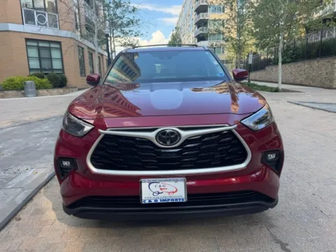 Photos of 2023 TOYOTA HIGHLANDER XLE for sale in Arlington, VA at C&G Imports