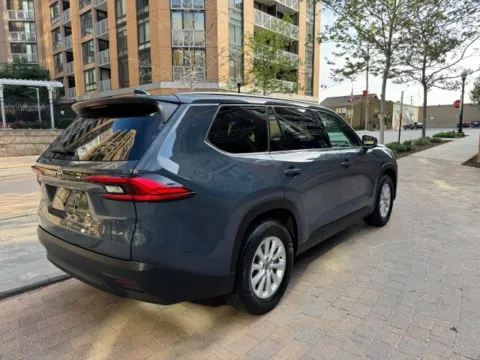 More photos of 2024 TOYOTA GRAND HIGHLANDER XLE at C&G Imports, VA