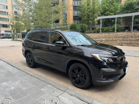 Another view of 2022 HONDA PILOT SE for sale in Arlington, VA at C&G Imports