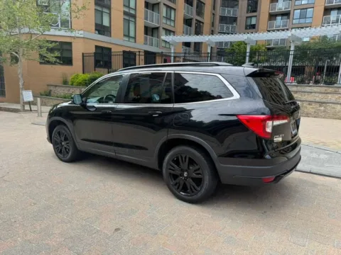 More photos of 2022 HONDA PILOT SE at C&G Imports, VA