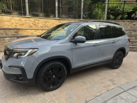 Gray 2022 HONDA PILOT SE for sale in Arlington, VA