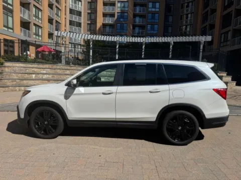 More photos of 2021 HONDA PILOT SE at C&G Imports, VA