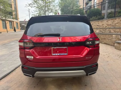 More photos of 2023 HONDA PILOT ELITE at C&G Imports, VA