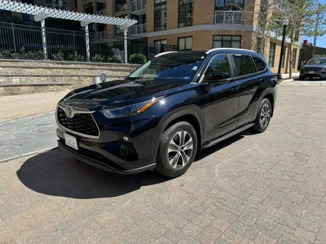 2023 TOYOTA HIGHLANDER XLE for sale in Arlington, VA