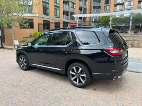 More photos of 2024 HONDA PILOT TOURING at C&G Imports, VA