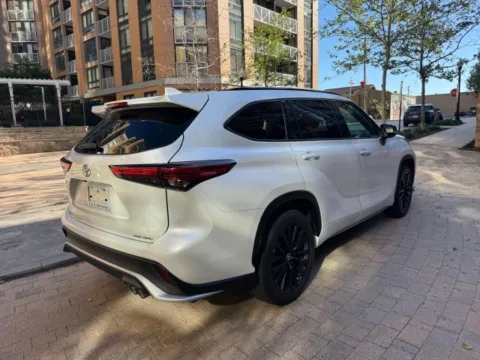 More photos of 2023 TOYOTA HIGHLANDER XSE at C&G Imports, VA