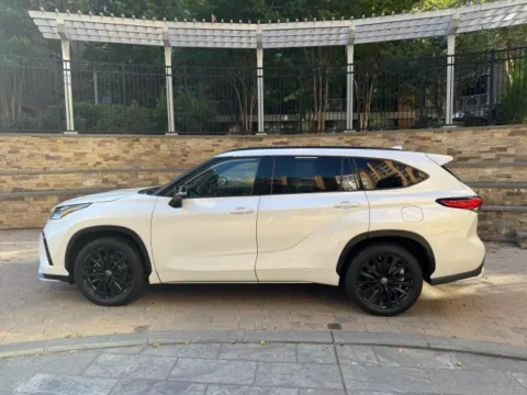 Another view of 2023 TOYOTA HIGHLANDER XSE for sale in Arlington, VA at C&G Imports