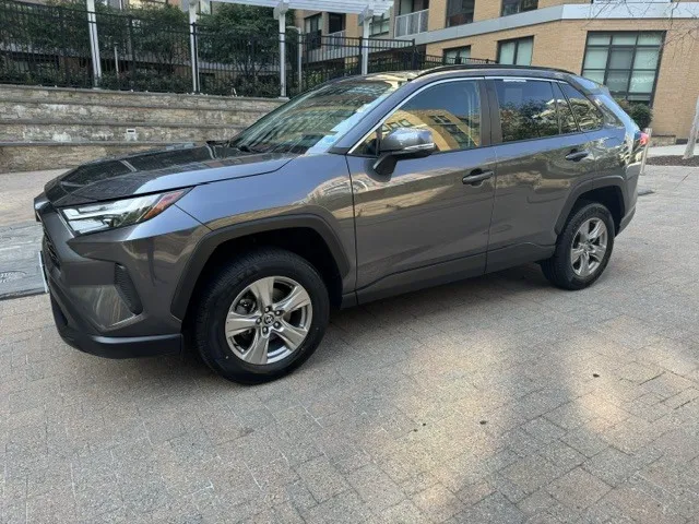 2024 TOYOTA RAV4 XLE